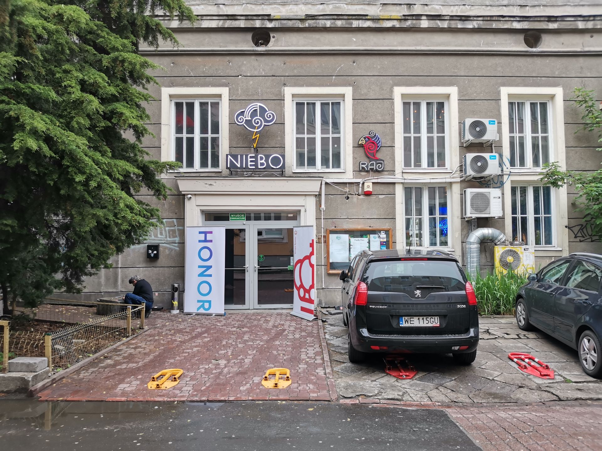 Honor 20 i 20 Pro oficjalnie. Ma poczwórny aparat z rekordowo jasną optyką 23