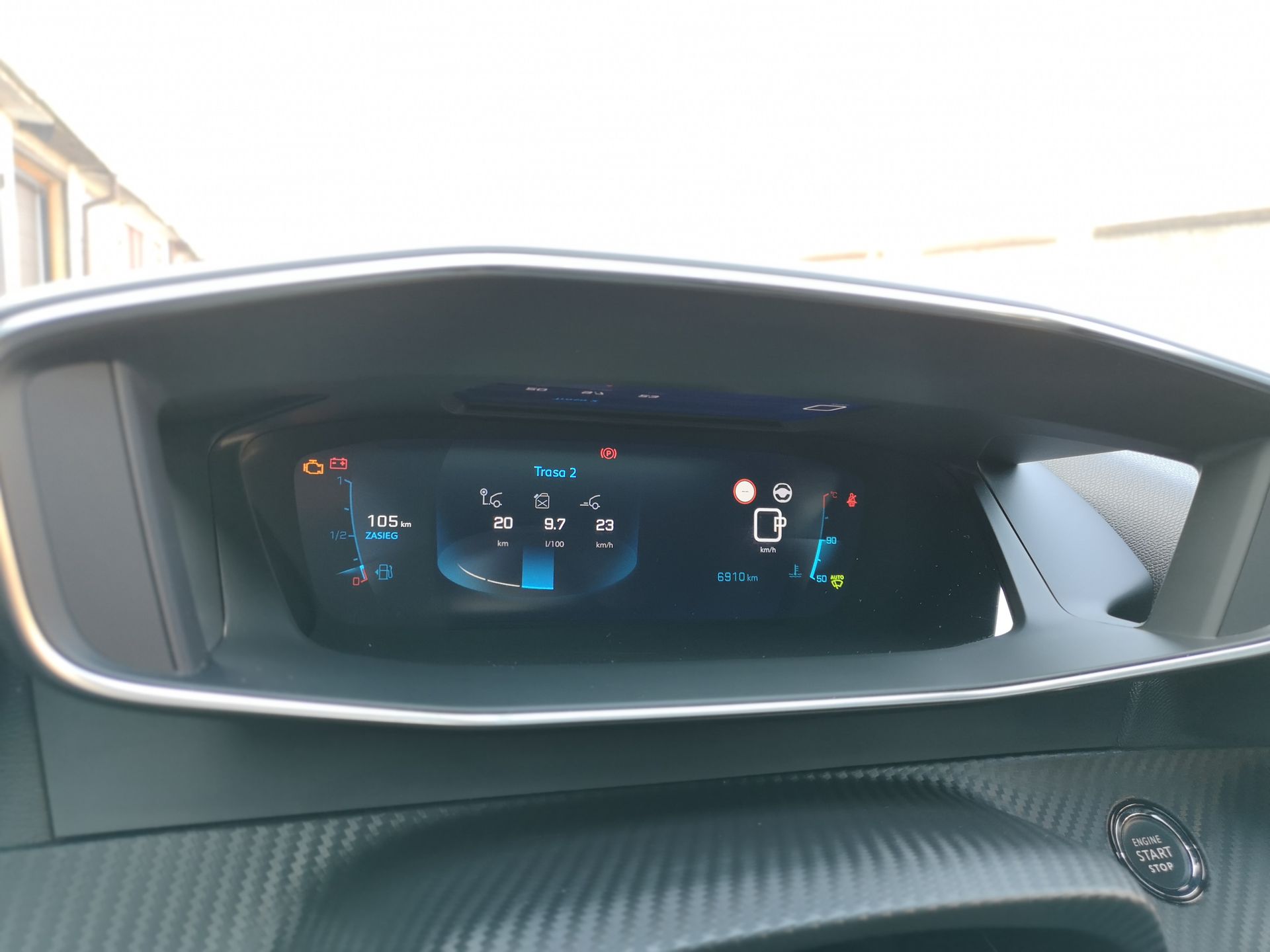 Peugeot 208 GT Line: wirtualne zegary 3D oraz obsługa systemu 10