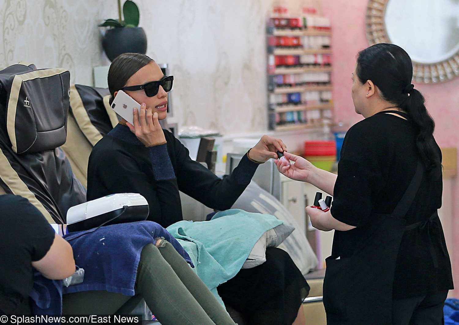 Irina Shayk w salonie piękności