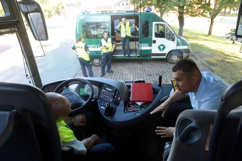 Policja coraz częściej jest wzywana na kontrole autobusów wyjeżdżających z dziećmi na wycieczki, obozy czy zielone szkoły.