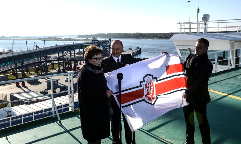 Premier Ewa Kopacz podczas konferencji prasowej na pokładzie promu "Polonia", w Terminalu Promowym w Świnoujściu.