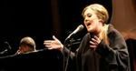 ''Skyfall'': Adele śpiewa "Let The Sky Fall" dla Bonda