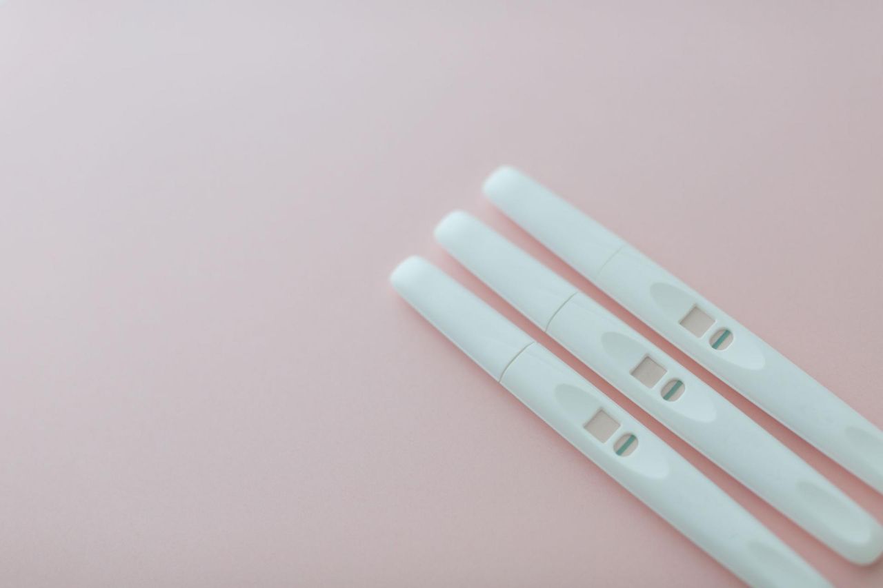 Ile kosztuje test ciążowy – wiarygodność wyniku, domowy test ciążowy, rodzaje testów ciążowych