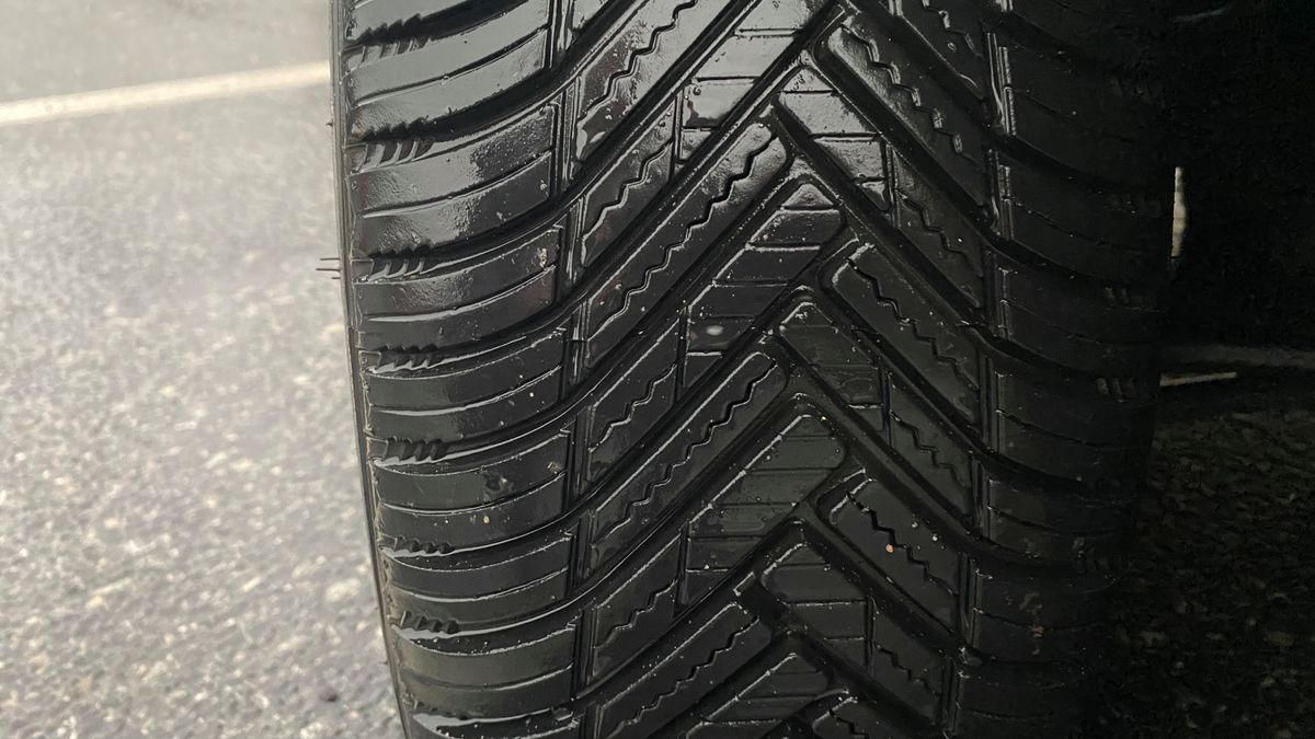 Opony całoroczne są w zupełności wystarczające na nasze warunki. Czytelnicy donoszą, że sprawdzają się nawet w górach.