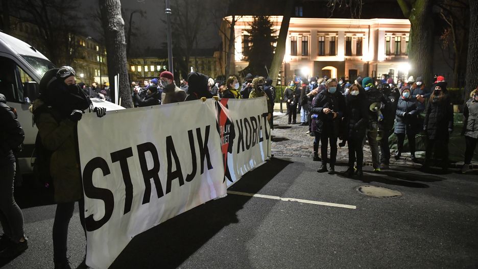 Kataryna: "Uzasadnienie TK otwiera furtkę do usunięcia kolejnej przesłanki legalnej aborcji" [Opinia]