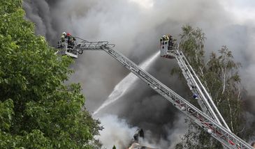 Pożar hali ze sztucznymi skórami w Sulejówku. Zbadano już powietrze
