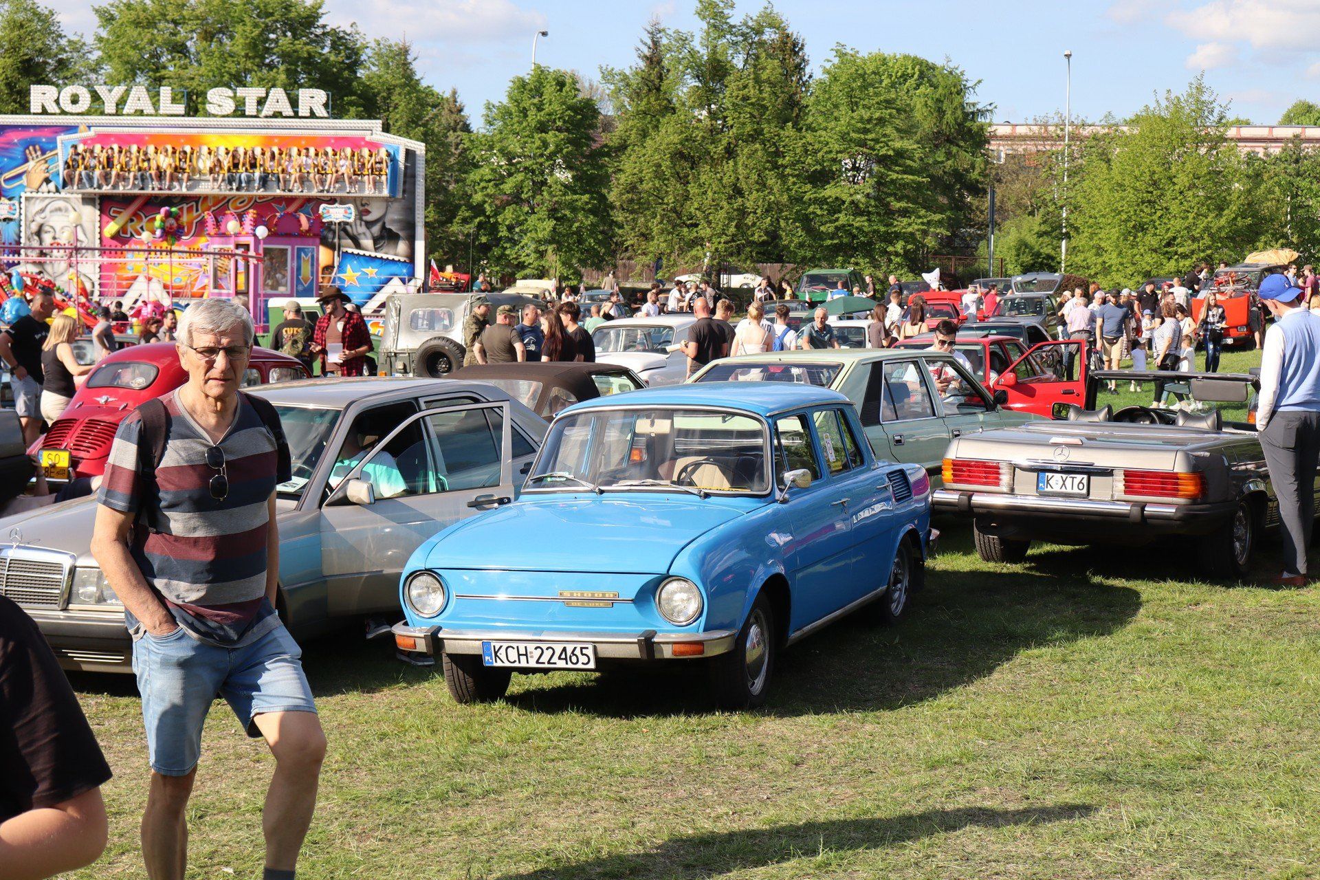 Zloty zabytkowych pojazdów cieszą się dużą popularnością 