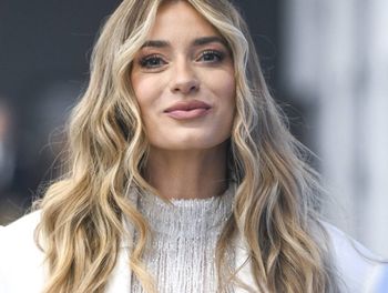 Tak ubrała się na pilates. Brązowy zestaw z legginsami to hit