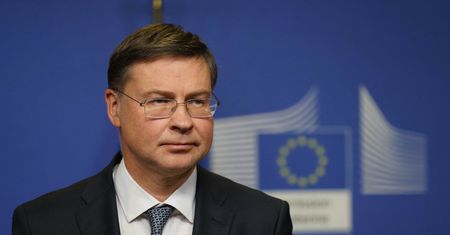 UE odpowiada na groźby Trumpa. "Zareagujemy w sposób proporcjonalny"