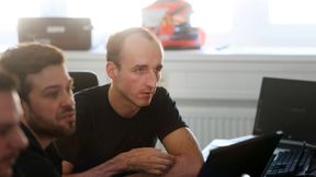 F1. Łukasz Kuczera: Robert Kubica układa puzzle. Cały obraz wyłoni się w drugiej połowie grudnia (komentarz)