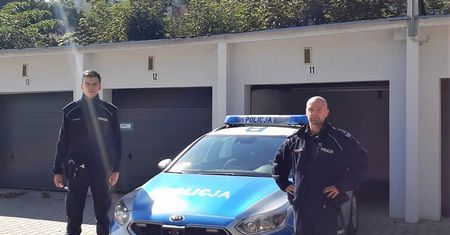 Wrocław. Stracił palce u dłoni podczas pracy. Policjanci okazali się bohaterami