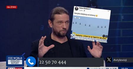 To zdjęcie z defilady podbiło sieć. TVP Info zareagowało błyskawicznie