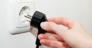 "Wampir energetyczny" w domu. Jak najszybciej wyciągnij wtyczkę