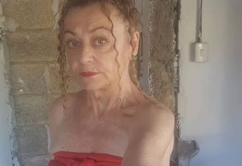 Polka mieszka w Wenezueli. Opisuje, co dzieje się na miejscu