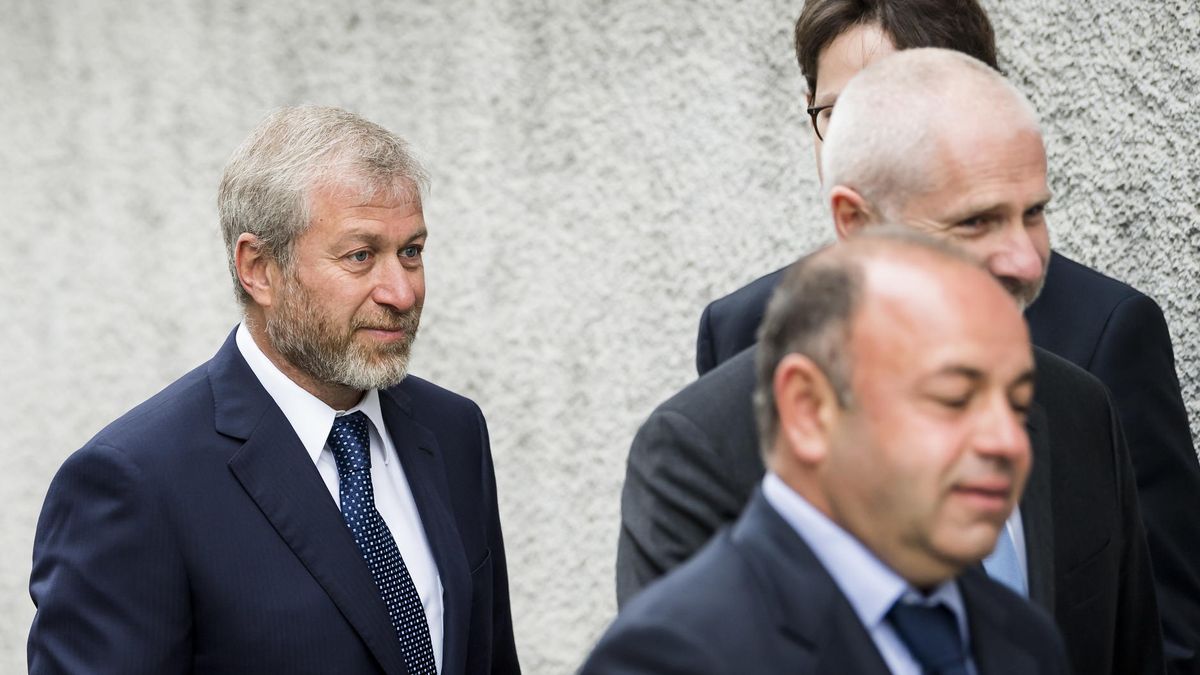 Roman Abramowicz 18 maja pojawił się ze swoimi prawnikami na rozprawie we Fryburgu w Szwajcarii w ramach procesu, jaki wytoczył mu Europejski Bank Odbudowy i Rozwoju.