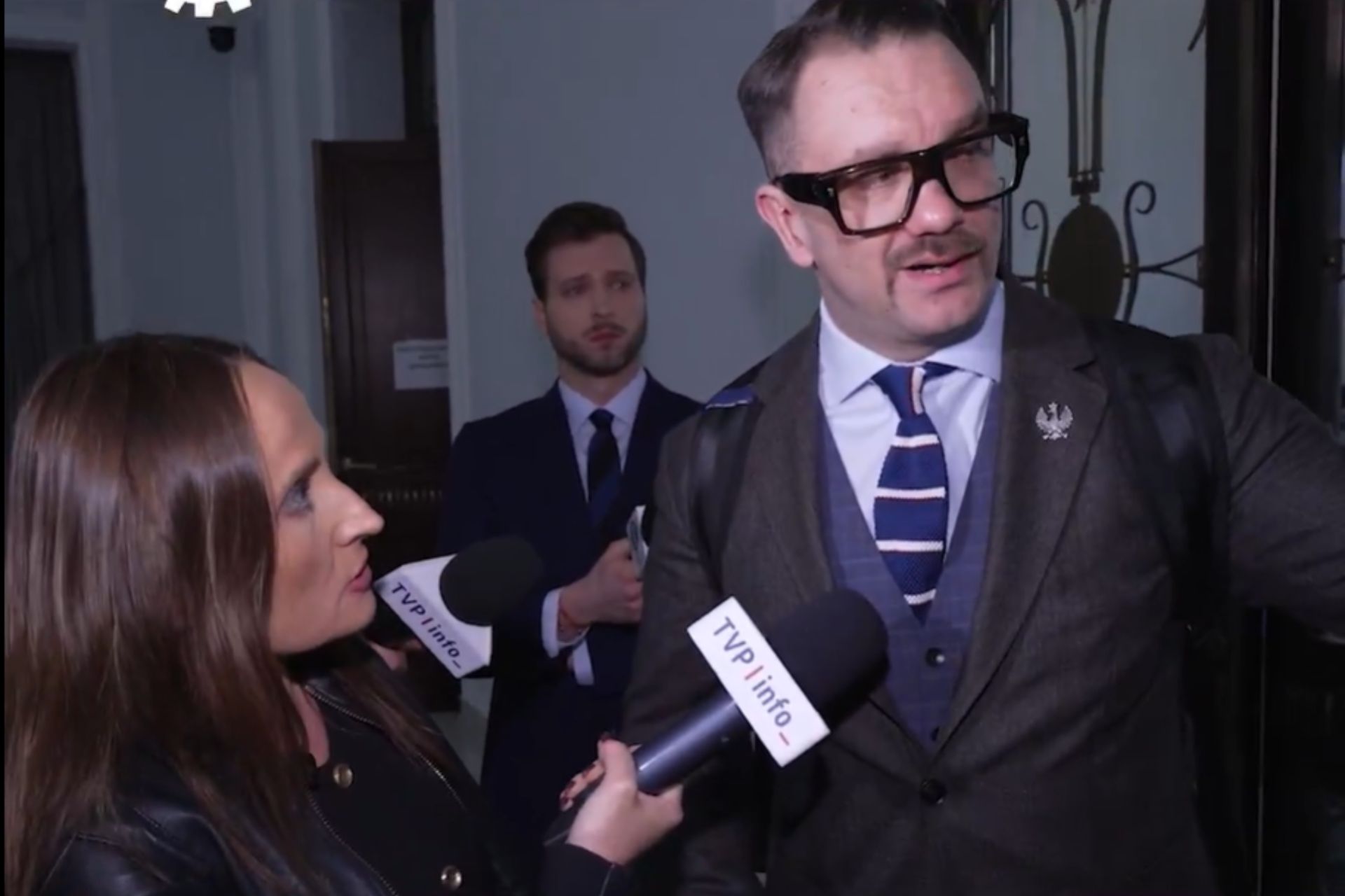 Awantura w Sejmie. Mejza nie odpowiadał na pytania dziennikarki TVP