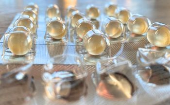 "Sami sobie szkodzą". Farmaceutka mówi, z czym nie łączyć witaminy D