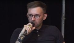 Publicysta „Krytyki Politycznej” o Alfie Evansie: biedny bezmózg. Dziennikarze oburzeni, petycja do władz Uniwersytetu