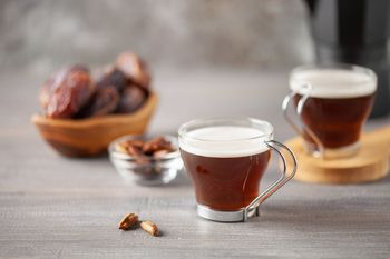 Rano postawi cię na nogi. Pij zamiast kawy. Jest łagodniejsza dla żołądka i serca, nie powoduje skoków cukru we krwi