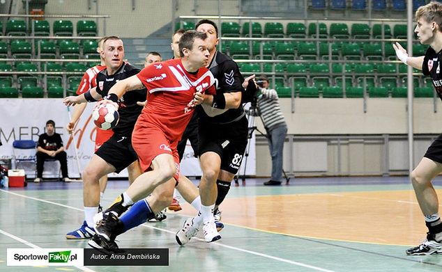 Urodzony w 1977 roku kapitan wprowadził Wybrzeże do PGNiG Superligi i spróbuje swoich sił w najwyższej klasie rozgrywkowej