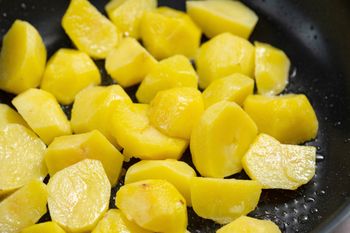 Czy można jeść odgrzewane ziemniaki? Rozwiewamy wątpliwości raz na zawsze