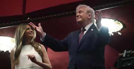 Tak przywitali Trumpa i Melanię. Głośne salwy