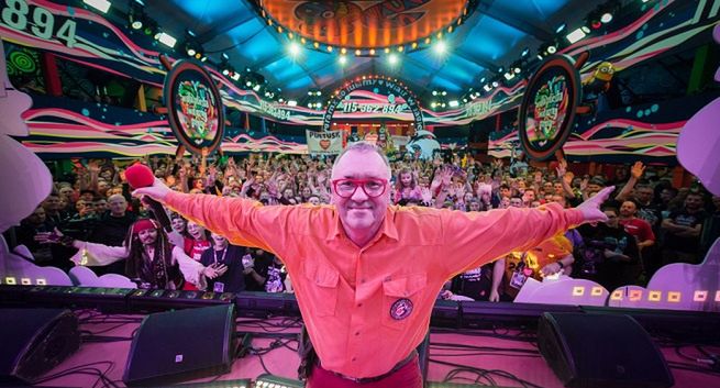 „To będzie premiera 30-lecia”. „Fenomen” - niezwykły dokument o WOŚP i Jurku Owsiaku już w styczniu wchodzi do kin