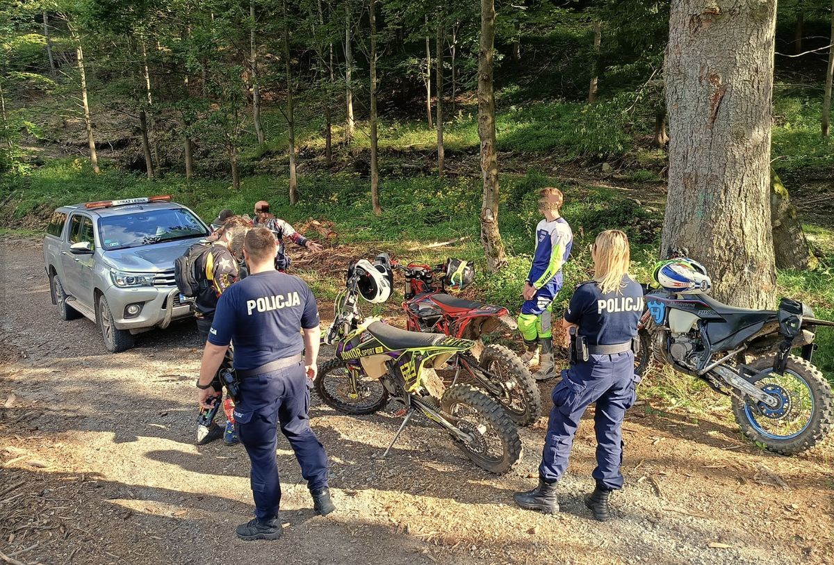 Za jazdę po karkonoskich ścieżkach leśnych grozi kara do tysiąca złotych. Wkrótce restrykcje będą zaostrzone