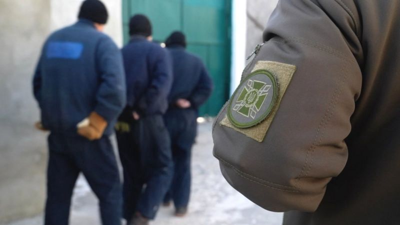 В Україні утримують сотні полонених російських військових, строковиків і найманців