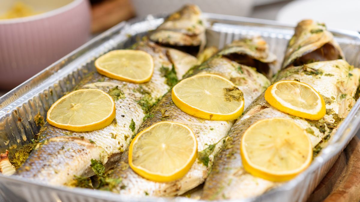 Zalecane źródła jodu dla kobiet w ciąży to przede wszystkim ryby morskie