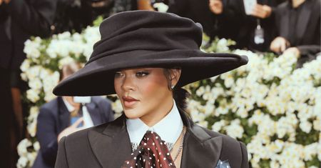 Rihanna na MET Gali. Ciążowy brzuszek na pierwszym planie