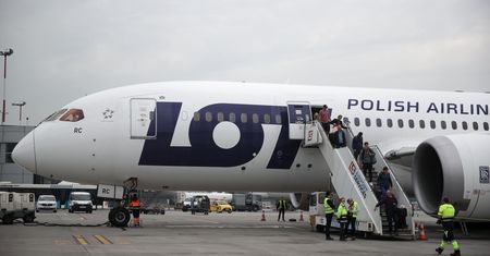 LOT odwołuje loty do Niemiec. Strajki na lotniskach