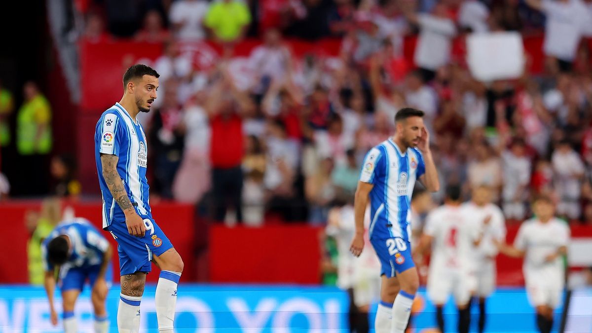Getty Images / Fran Santiago / Na zdjęciu: Piłkarze Espanyolu Barcelona.