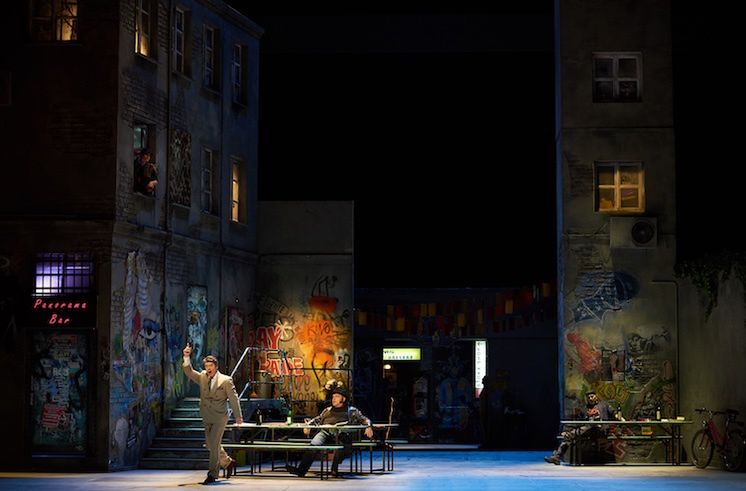 Jürgen Sacher (Dr. Cajus), Michael Volle (Sir John Falstaff), Stephan Rügamer (Bardolfo) © Matthias Baus/ Staatsoper Berlin