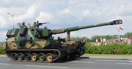Są już gotowe do wysłania na front. Polskie AHS Krab w Ukrainie