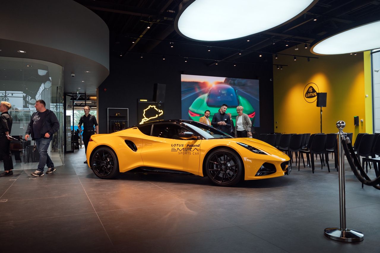 Otwarcie salonu Lotus Warszawa