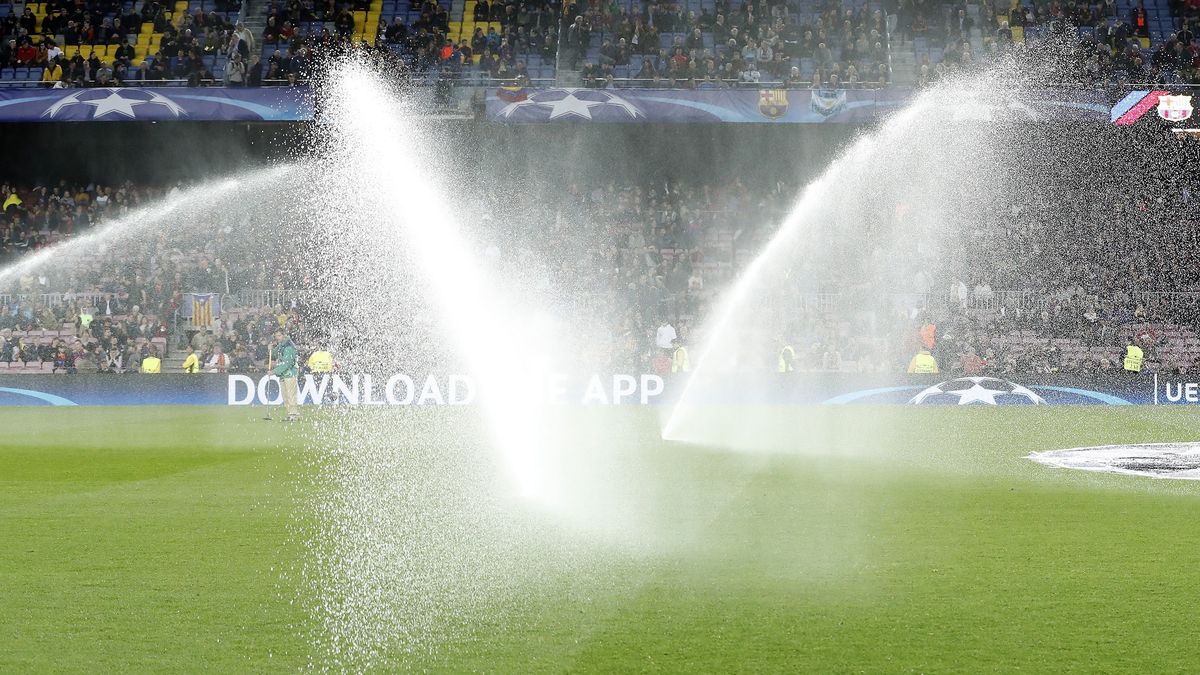 Zdjęcie okładkowe artykułu: Getty Images / VI Images / FC Barcelona musi ograniczyć zużywanie wody