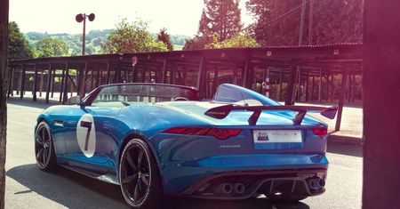 Jaguar F-Type z ręczną skrzynią biegów?