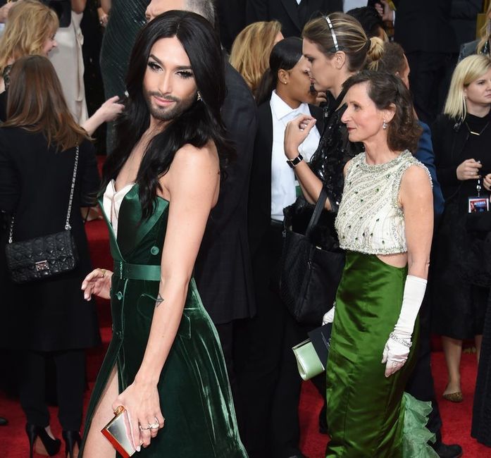 Conchita Wurst przyznaje: "Na scenie noszę perukę"