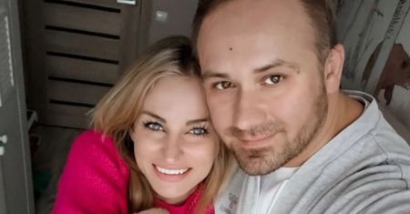 Fani zniesmaczeni. Komentarz Adriana pod zdjęciem żony daje do myślenia