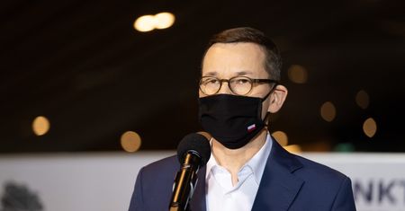 Koronawirus. Mateusz Morawiecki apeluje o jak najszybsze zatwierdzenie nowej szczepionki