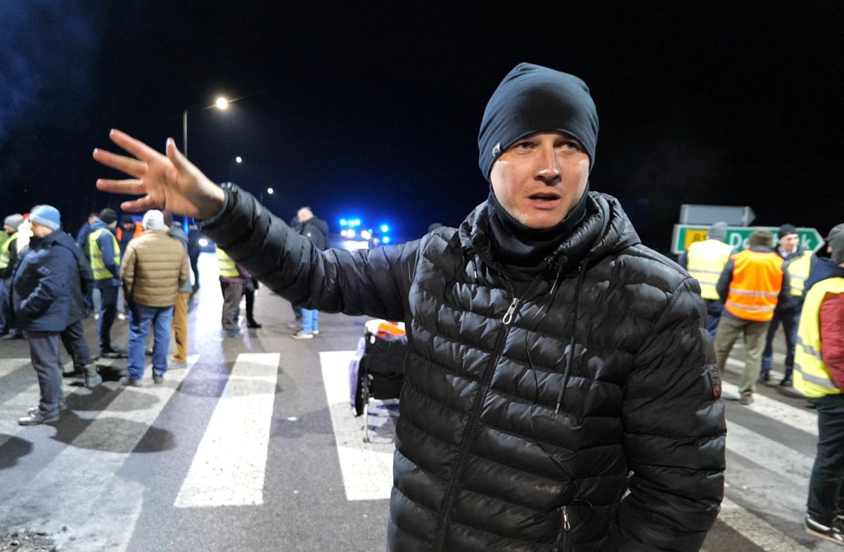 Protest na granicy w Dorohusku. Na for. Hubert Ojdana, który odbiera pogróżki od osób z Ukrainy