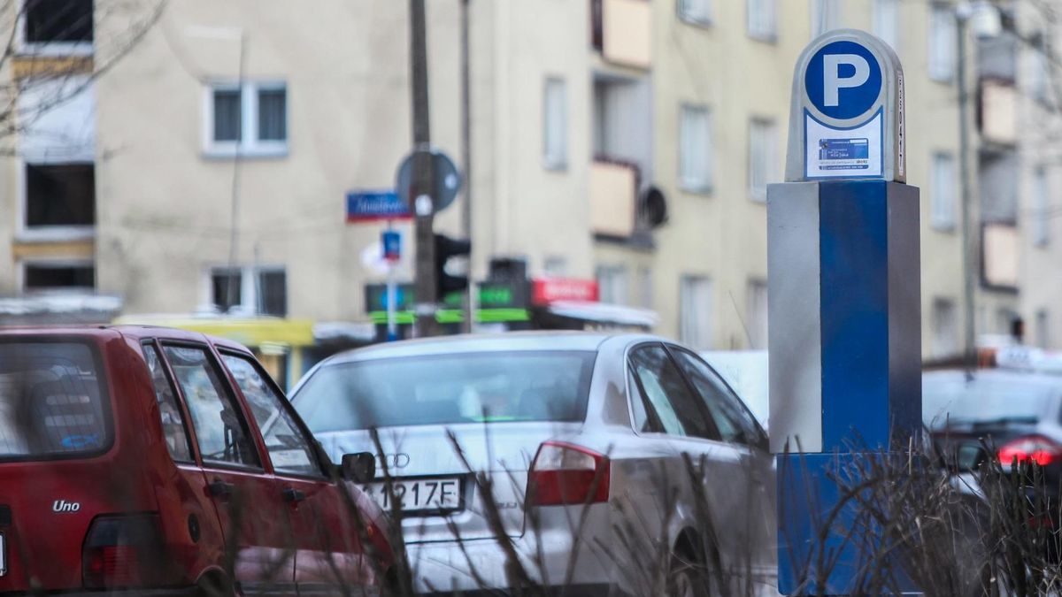 Ministerstwo Rozwoju planuje zmiany w naliczaniu opłat za parkowanie.