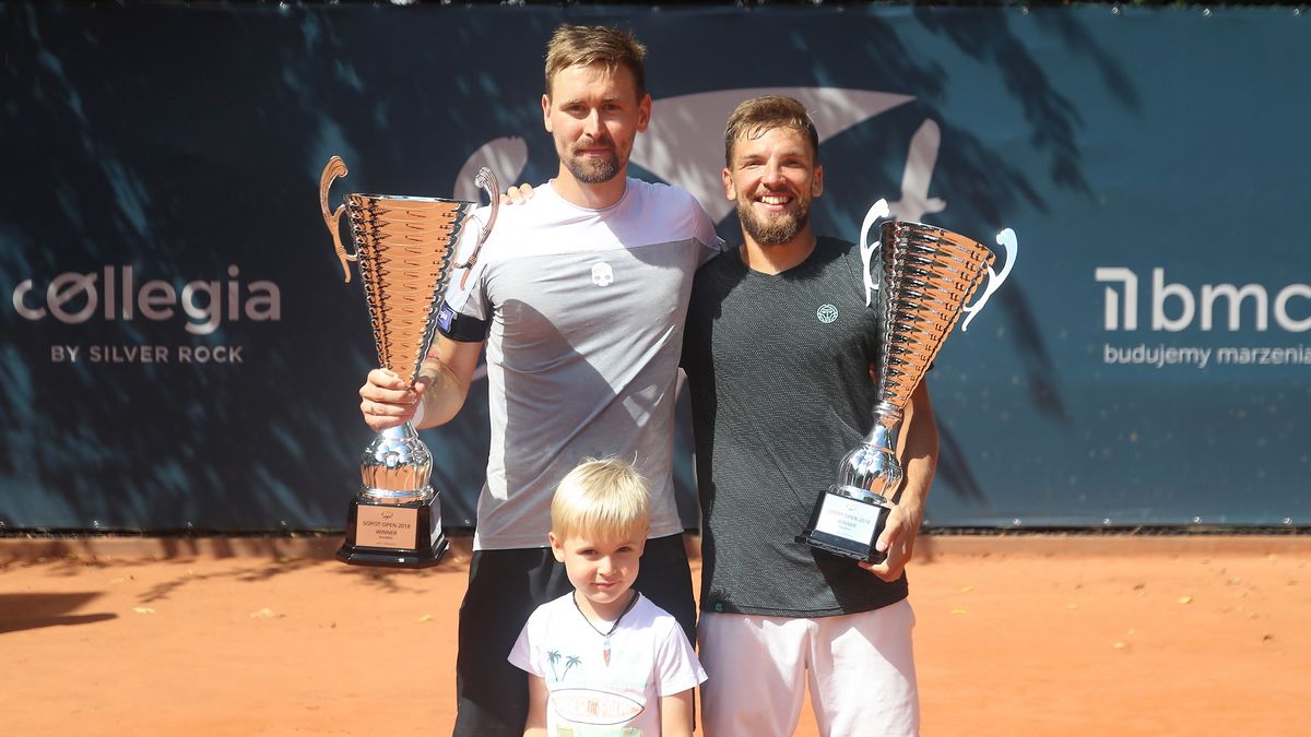 Materiały prasowe / Biuro prasowe SOPOT OPEN / Andrzej Szkocki / Na zdjęciu: Mateusz Kowalczyk i Szymon Walków, mistrzowie Sopot Open 2018 w grze podwójnej