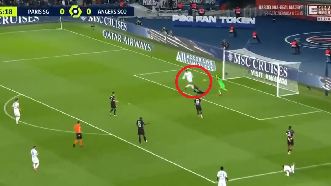 gol Angelo Fulginiego z Angers w meczu z PSG