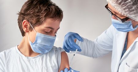 Spersonalizowane szczepionki na raka — czy dzięki technologii mRNA uda się pokonać nowotwory?