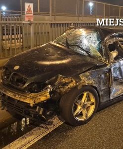 Groźny wypadek na S8. BMW kompletnie zmiażdżone