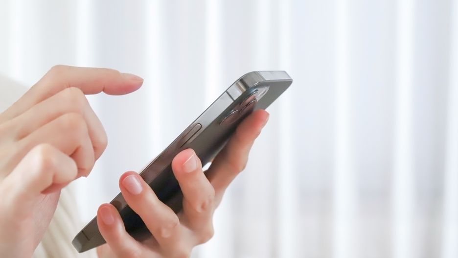 Twój telefon może cię podsłuchiwać i szpiegować