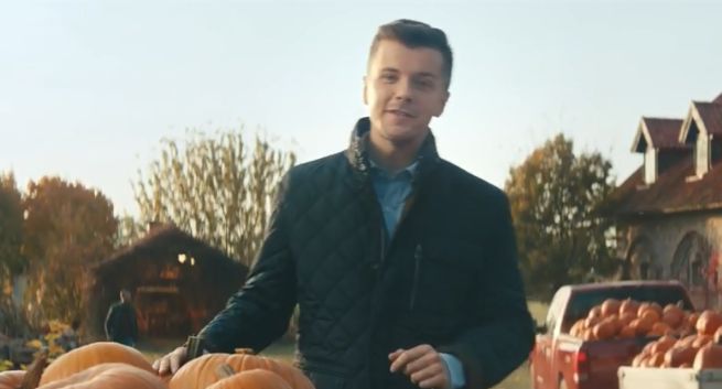 Radosław Kotarski o dyniach i oszczędzaniu w kampanii konta Profit w Banku Millennium (wideo)