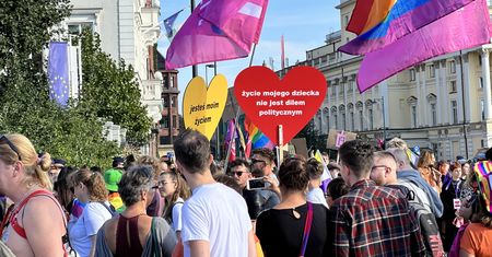 Wrocław. Kilka tysięcy osób na Marszu Równości. "Homofobus" nie zakłócił parady